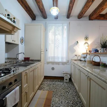 Briati Apartment *